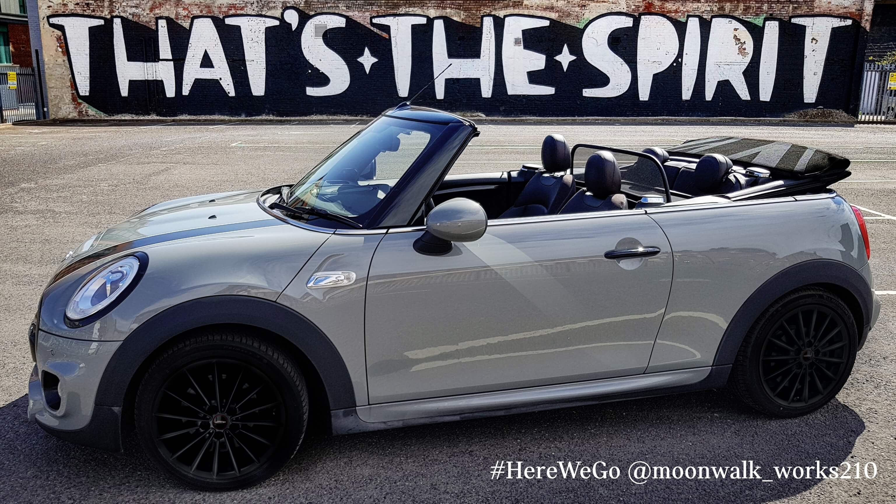 MINI Convertible – grey – side view MINi Convertible – grey – side view